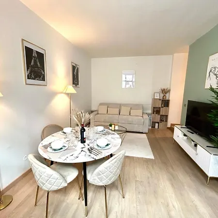 Apartment - Arc De Triomphe - 4 People *